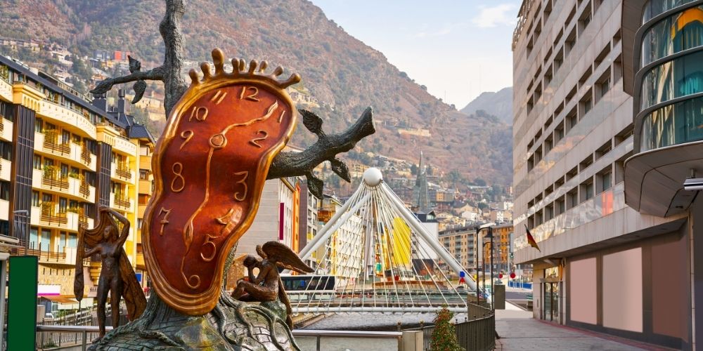 Dünyanın En Büyük Alışveriş Merkezi: Andorra Gezi Rehberi